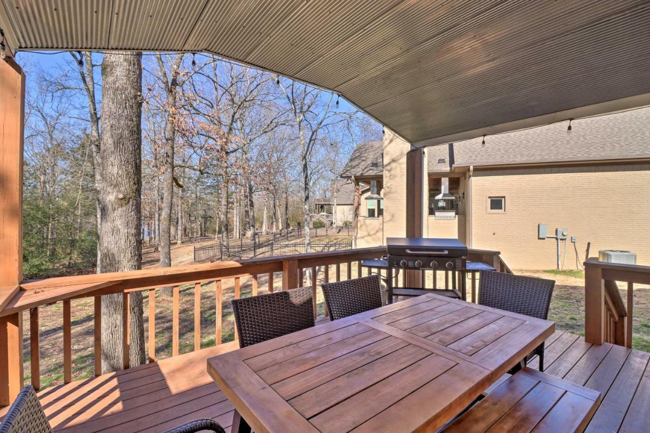 Lakefront Greers Ferry Cabin With Covered Boat Slip! Fairfield Bay Екстериор снимка