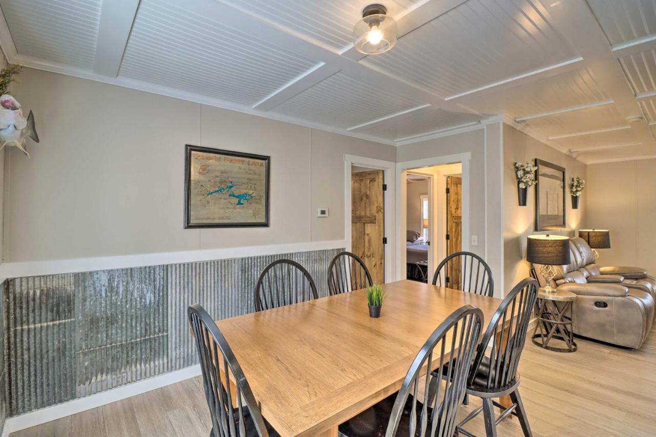Lakefront Greers Ferry Cabin With Covered Boat Slip! Fairfield Bay Екстериор снимка